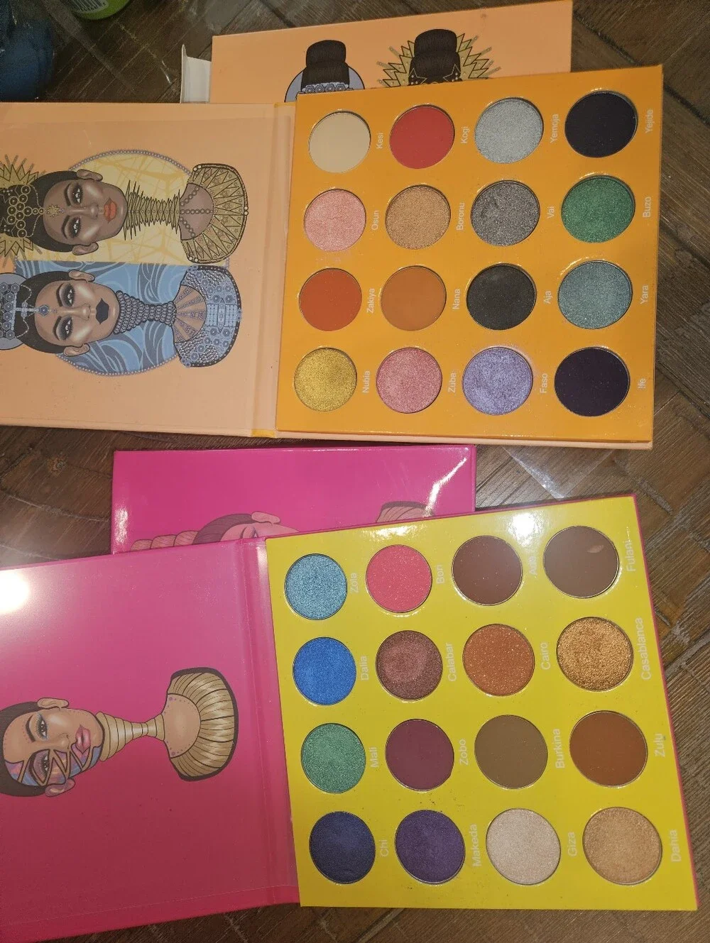 Vibrant Multi-Color Eyeshadow Palette – Assorted Brights